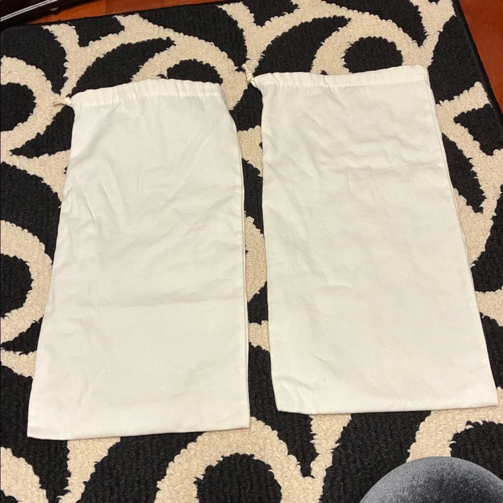 2 Ferragamo dust bags - Picture 5 of 7
